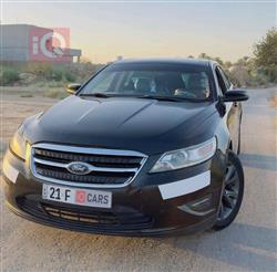 Ford Taurus